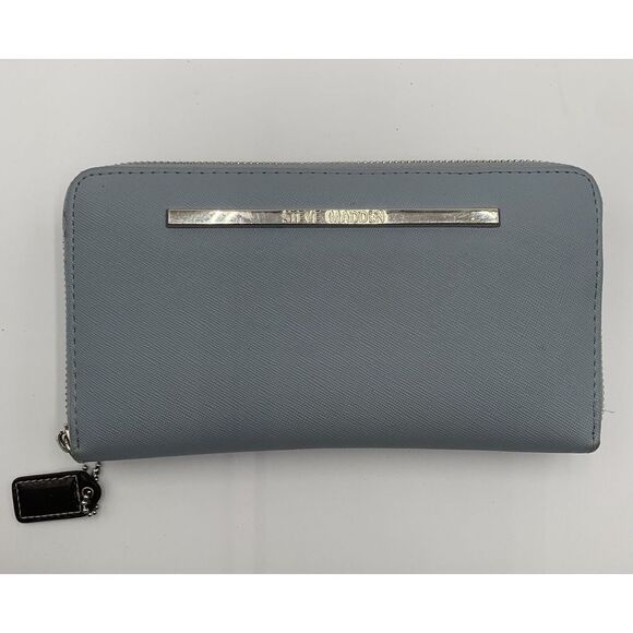 Steve Madden Handbags - STEVE MADDEN Wallet Wristlet Light Blue No‎ Strap